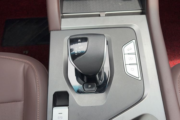 Used JETOUR X90 PLUS 2023 1.6TD DCT Villa 5-Seater Gear Lever