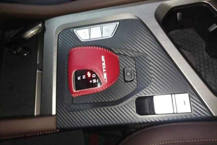 Used JETOUR X90 PLUS 2023 Facelift 1.6TD DCT Villa 7-Seater Gear Lever