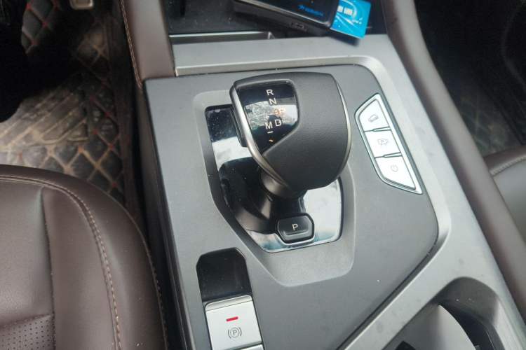 Used JETOUR X90 PLUS 2023 1.6TD DCT Villa 7-Seater Gear Lever