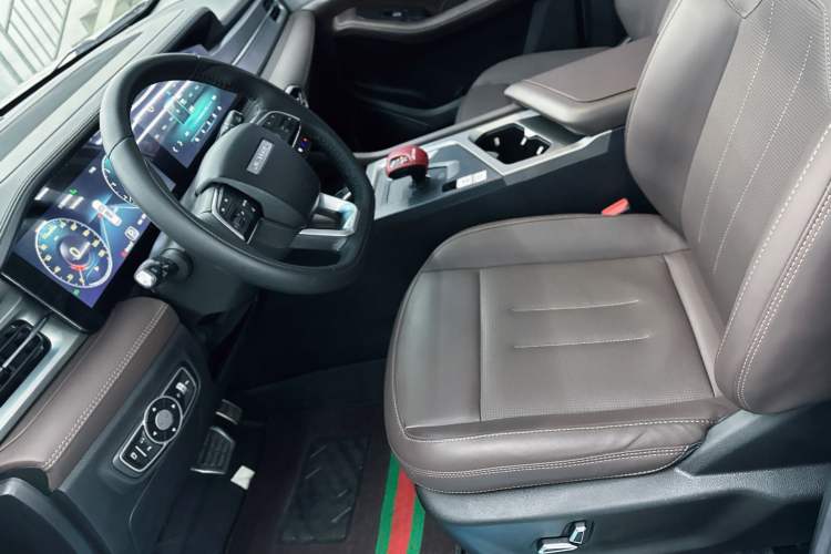 Used JETOUR X90 PLUS 2023 Facelift 1.6TD DCT Villa 7-Seater Interior 6