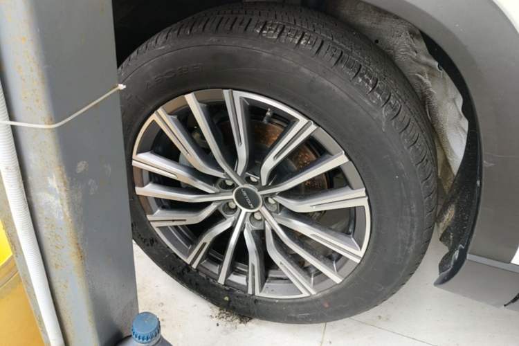 Used JETOUR X90 PLUS 2023 1.6TD DCT Flat-Platform + 5 Seats Left Front Wheel Hub