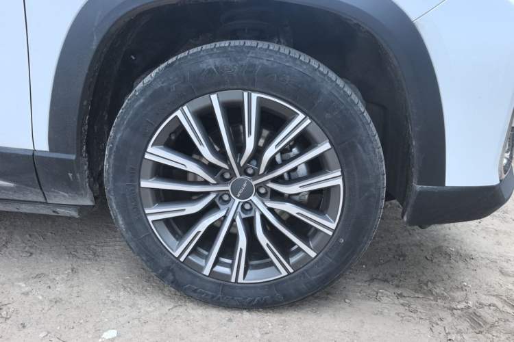 Used JETOUR X90 PLUS 2023 1.6TD DCT Flat-Platform + 5 Seats Right Front Wheel Hub