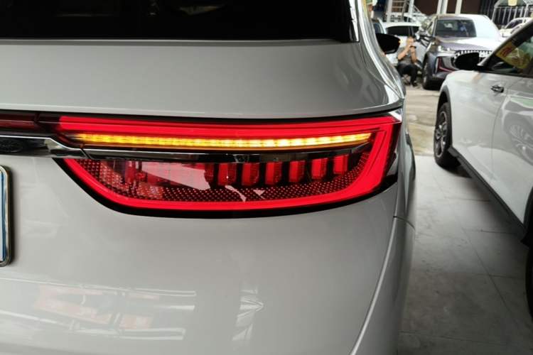 Used JETOUR X90 PLUS 2023 1.6TD DCT Flat-Platform + 5 Seats Right Rear Taillight