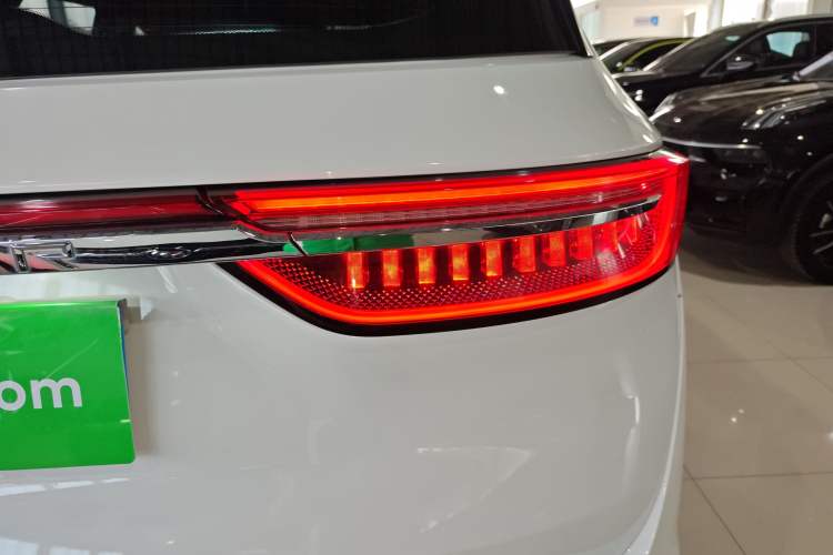 Used JETOUR X90 PLUS 2023 1.5T Manual Biyuan 5-Seater Right Rear Taillight