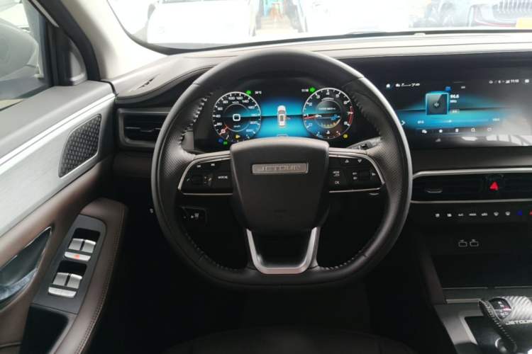 Used JETOUR X90 PLUS 2023 1.6TD DCT Flat-Platform + 5 Seats Steering Wheel