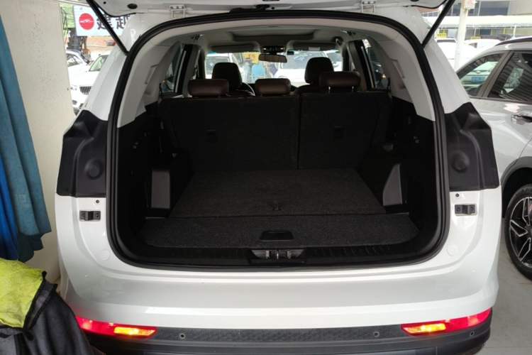 Used JETOUR X90 PLUS 2023 1.6TD DCT Flat-Platform + 5 Seats Trunk