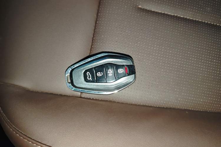 Used JETOUR X90 PLUS 2023 1.5T Manual Biyuan 5-Seater Vehicle Key