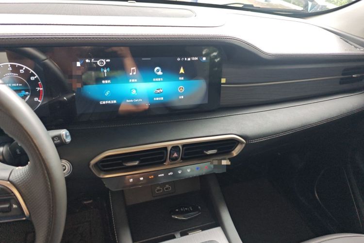 Used JETOUR X90 PLUS 2024 1.6TD DCT Villa 7-Seater Audio And AC Panel