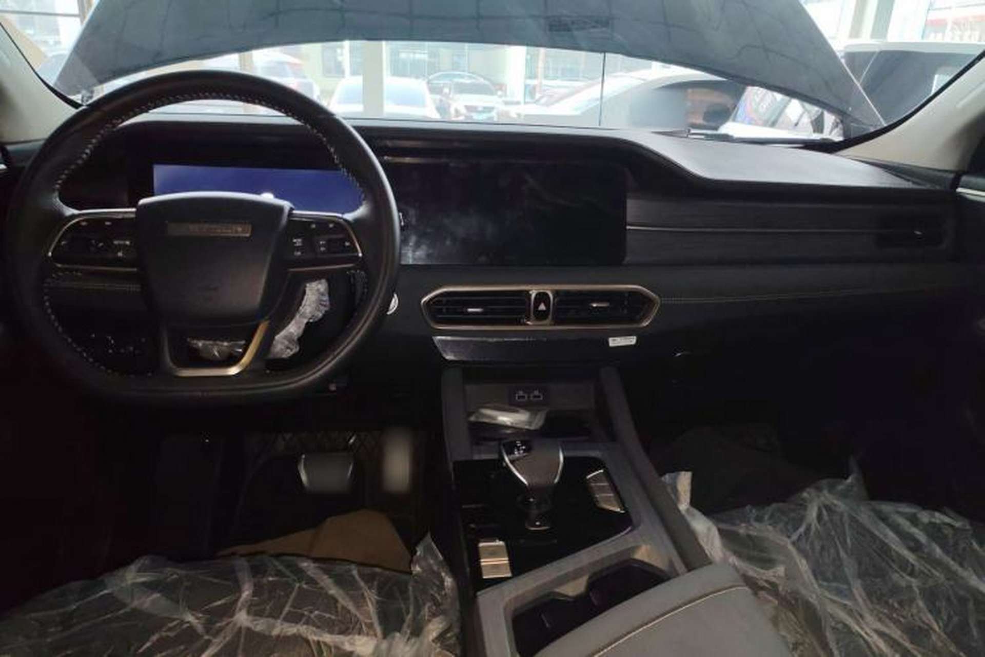 Used JETOUR X90 PLUS 2024 1.6TD DCT Villa 7-Seater Center Console