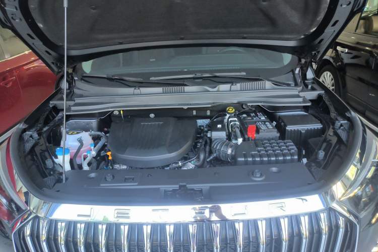 Used JETOUR X90 PLUS 2024 1.6TD DCT Villa PRO 7-Seater Engine Bay