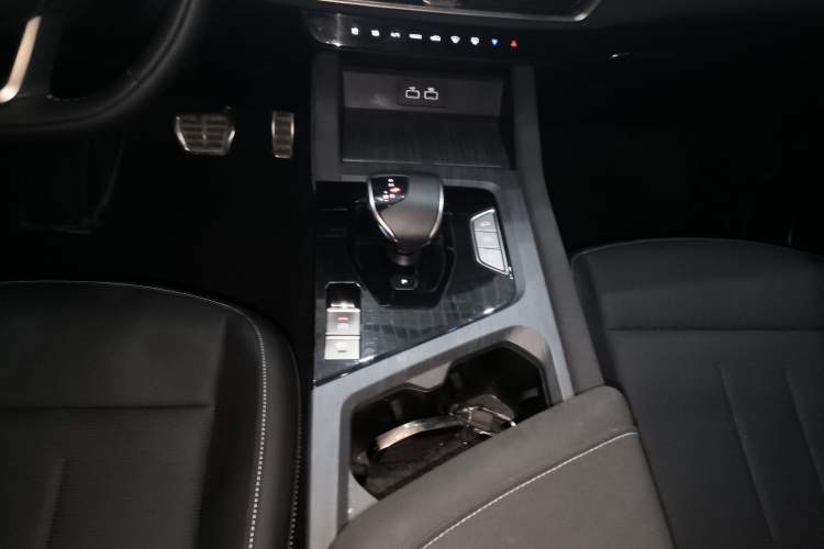 Used JETOUR X90 PLUS 2024 1.6TD DCT Villa 5-Seater Gear Lever