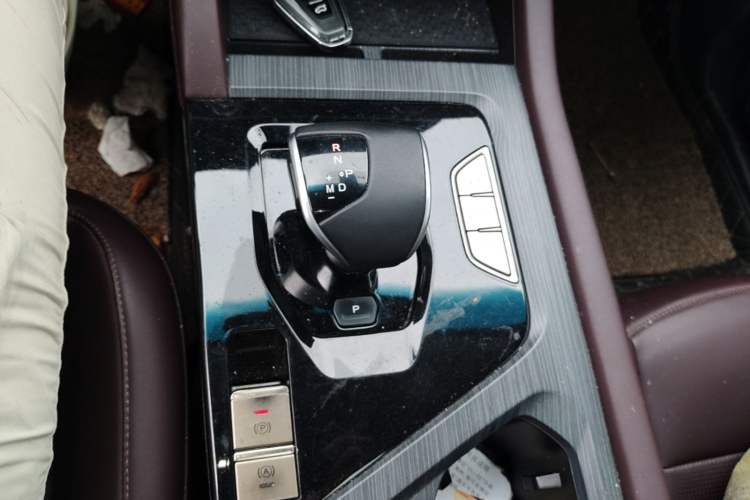 Used JETOUR X90 PLUS 2024 1.6TD DCT Villa 5-Seater Gear Lever