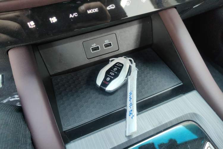 Used JETOUR X90 PLUS 2024 1.6TD DCT Villa 5-Seater Interior 1