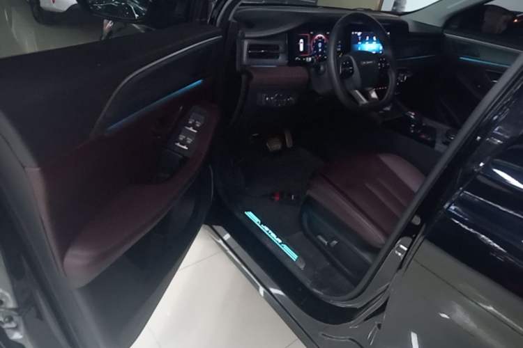 Used JETOUR X90 PLUS 2024 1.6TD DCT Villa 7-Seater Left Front Seat