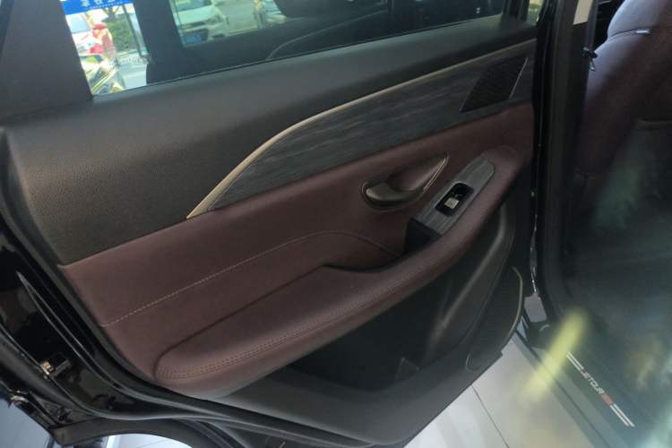 Used JETOUR X90 PLUS 2024 1.6TD DCT Villa PRO 7-Seater Left Rear Door Interior