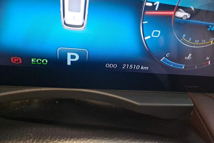 Used JETOUR X90 PLUS 2024 1.6TD DCT Villa PRO 7-Seater Odometer Close Up