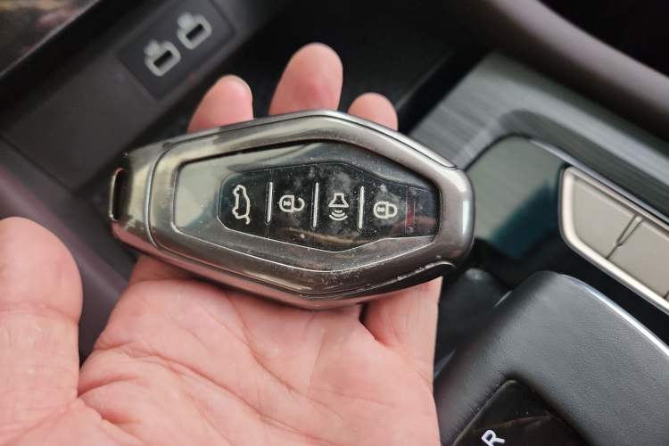 Used JETOUR X90 PLUS 2024 1.6TD DCT Family Fun Edition 7 Seats Vehicle Key