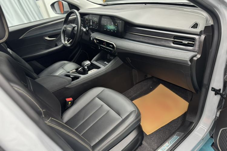 Used JETOUR X90 PLUS 2024 1.6TD DCT Villa 5-Seater Interior 9