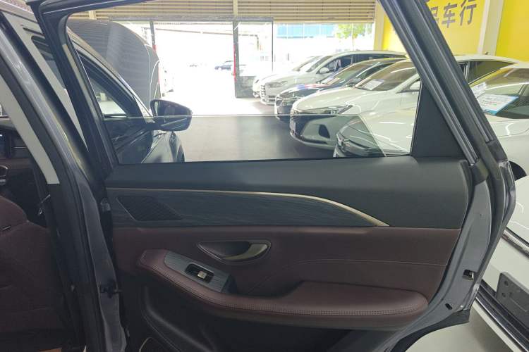 Used JETOUR X90 PLUS 2024 1.6TD DCT Villa PRO 5-Seater Right Rear Door Interior