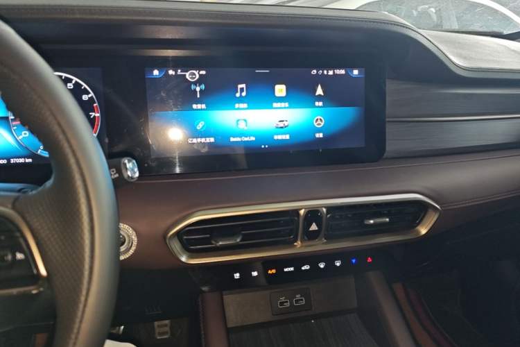 Used JETOUR X90 PLUS 2024 1.6TD DCT Villa 5-Seater Audio And AC Panel