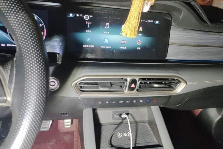 Used JETOUR X90 PLUS 2024 1.6TD DCT Villa PRO 7-Seater Audio And AC Panel