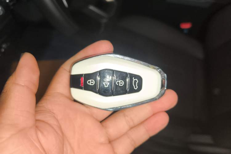 Used JETOUR X90 PLUS 2024 1.6TD Manual Yangfang PRO 7-Seater Interior 1
