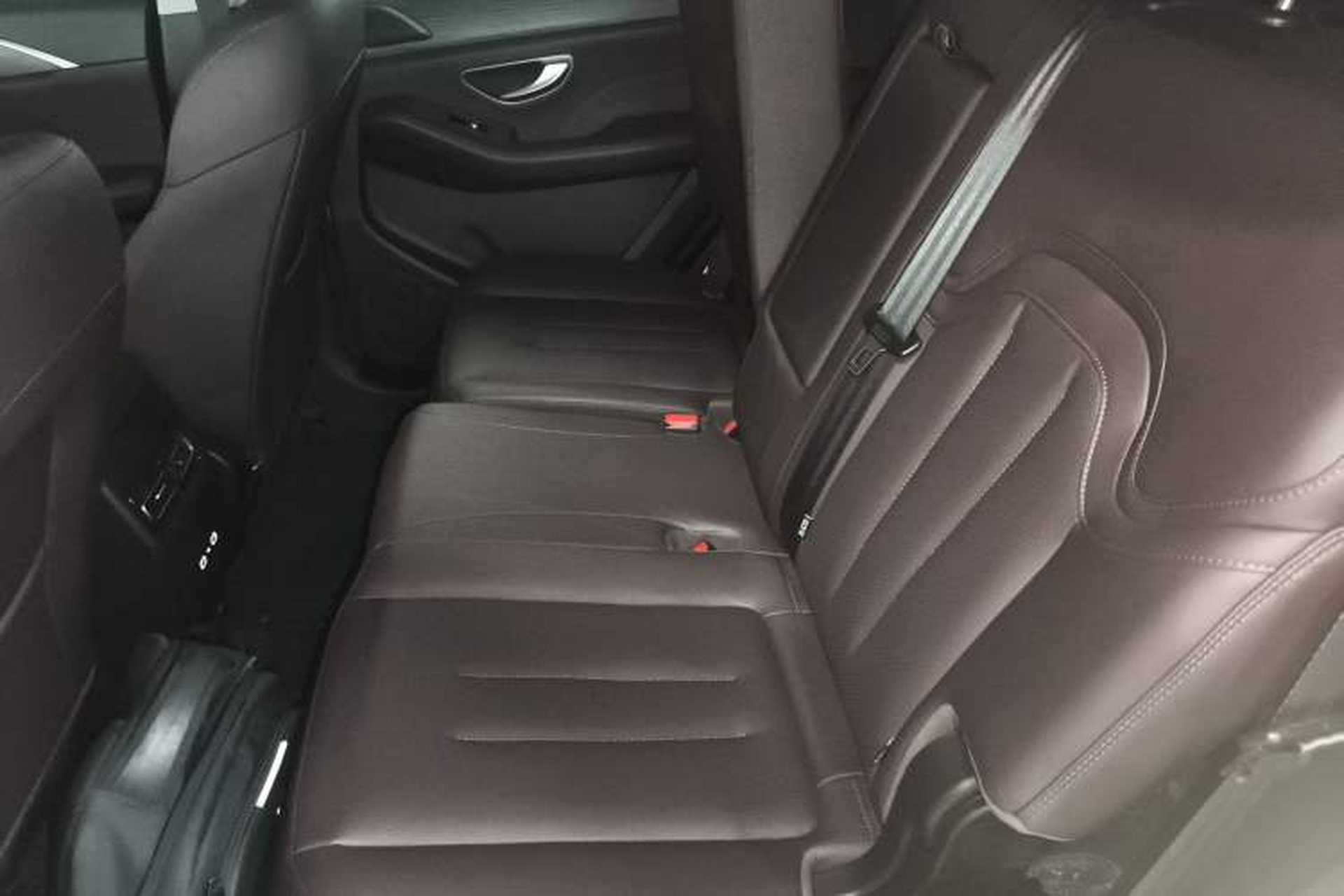Used JETOUR X90 PLUS 2024 1.6TD Manual Yangfang PRO 7-Seater Interior 4