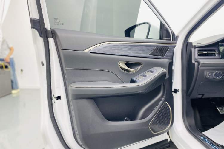 Used JETOUR X90 PLUS 2024 1.6TD DCT Villa 5-Seater Interior 8