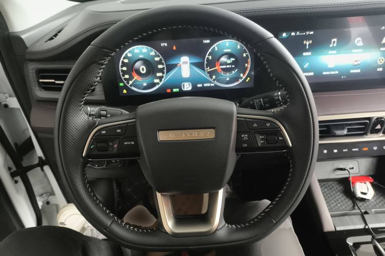 Used JETOUR X90 PLUS 2024 1.6TD DCT Family Fun Edition 7 Seats Steering Wheel