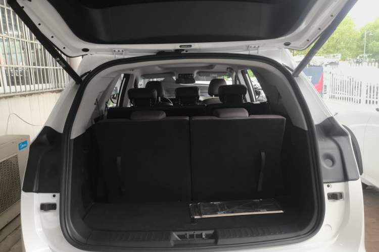 Used JETOUR X90 PLUS 2024 1.6TD DCT Family Fun Edition 7 Seats Trunk