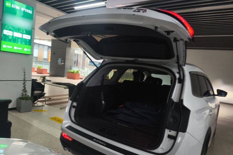 Used JETOUR X90 PLUS 2024 1.6TD Manual Yangfang PRO 7-Seater Trunk