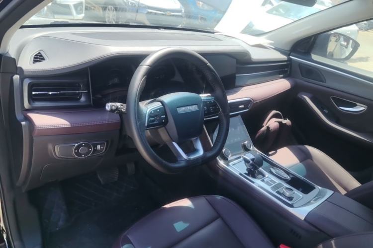 Used JETOUR X90 PLUS 2025 1.6TD DCT Elite Edition 5 Seats Center Console