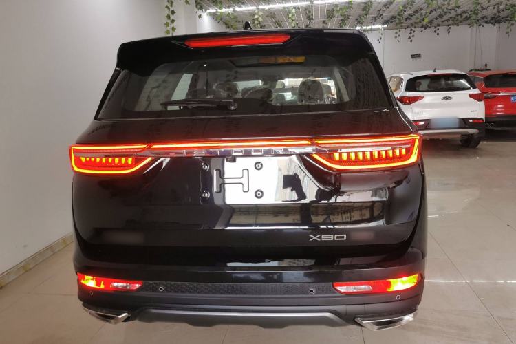 Used JETOUR X90 PLUS 2025 1.6TD DCT Luxury Edition 7-Seater Exterior 4