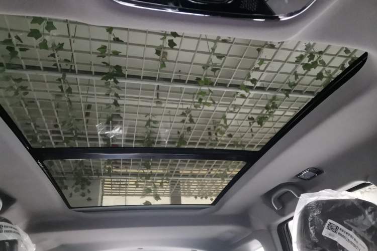 Used JETOUR X90 PLUS 2025 1.6TD DCT Luxury Edition 7-Seater Headliner