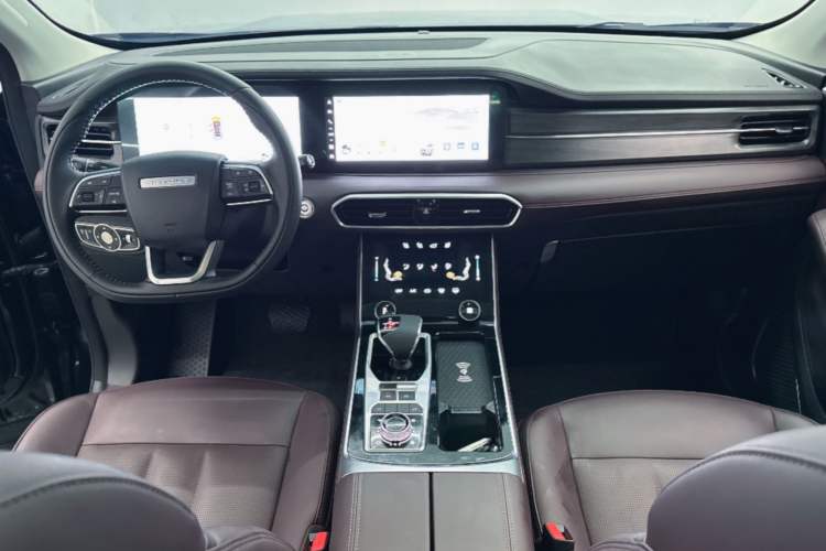Used JETOUR X90 PLUS 2025 1.6TD DCT Luxury Edition 7-Seater Interior 1