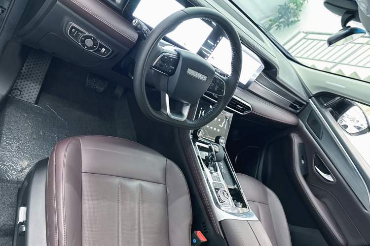 Used JETOUR X90 PLUS 2025 1.6TD DCT Luxury Edition 7-Seater Interior 2