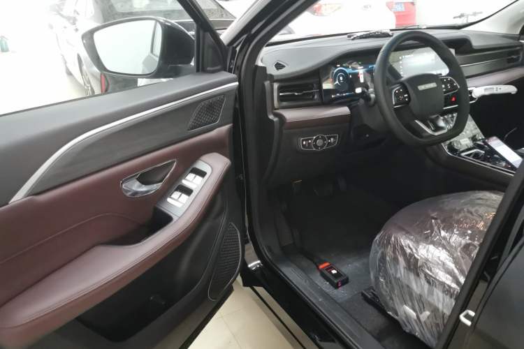 Used JETOUR X90 PLUS 2025 1.6TD DCT Luxury Edition 7-Seater Interior 3