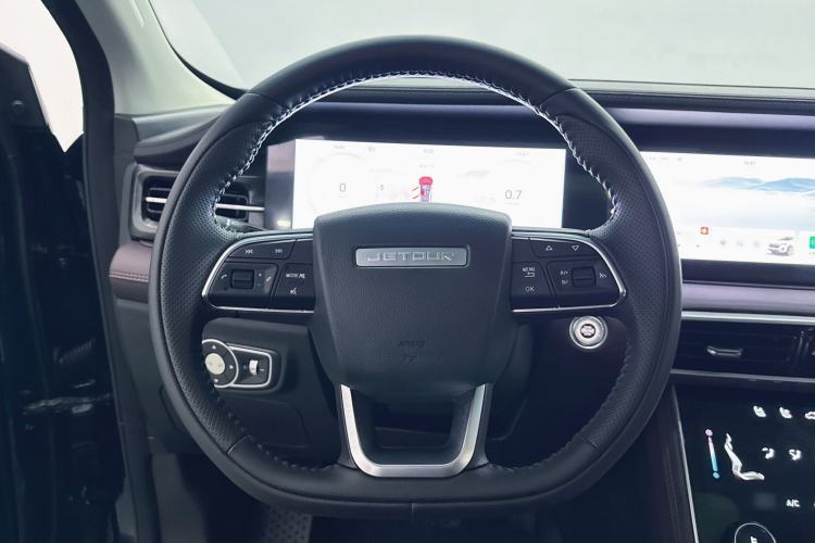 Used JETOUR X90 PLUS 2025 1.6TD DCT Luxury Edition 7-Seater Interior 3