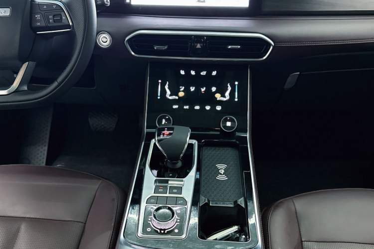 Used JETOUR X90 PLUS 2025 1.6TD DCT Luxury Edition 7-Seater Interior 4