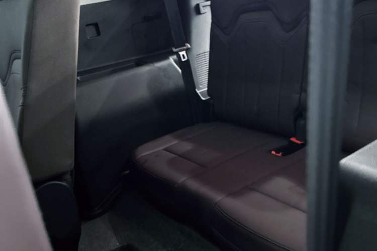 Used JETOUR X90 PLUS 2025 1.6TD DCT Luxury Edition 7-Seater Interior 6