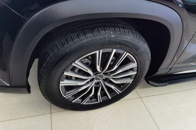 Used JETOUR X90 PLUS 2025 Beyond Edition 1.6TD DCT Villa PRO 5-Seater Left Front Wheel Hub