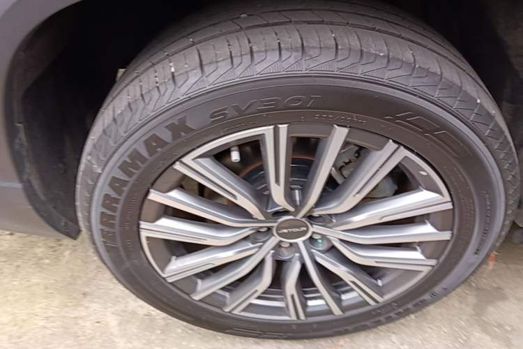 Used JETOUR X90 PLUS 2025 Beyond Edition 1.6TD DCT Villa 7 Seats Right Rear Wheel Hub