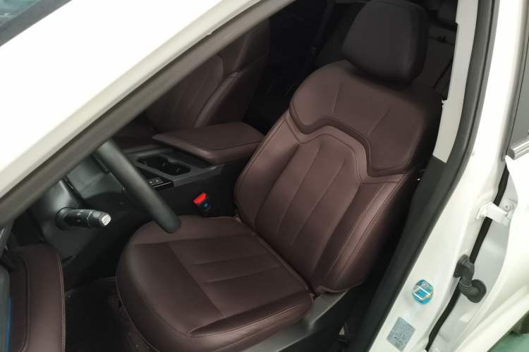 Used JETOUR X90 PLUS 2025 Beyond Edition 1.6TD DCT Villa PRO 7-Seater Left Front Seat