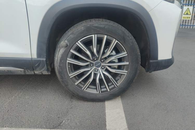 Used JETOUR X90 PLUS 2025 1.6TD DCT Elite Edition 5 Seats Right Front Wheel Hub