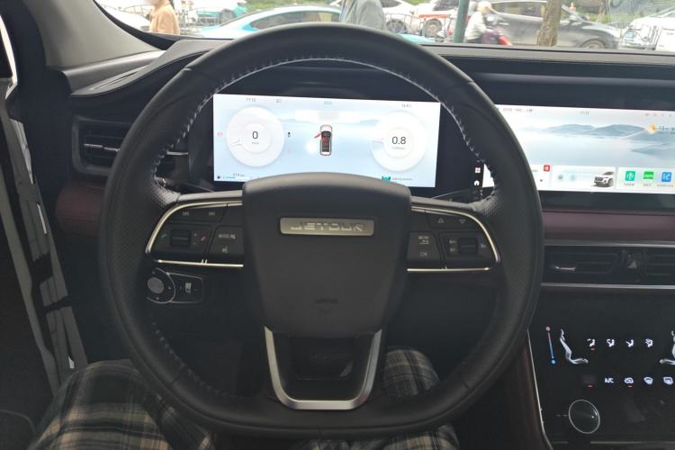 Used JETOUR X90 PLUS 2025 1.6TD DCT Elite Edition 7-Seater Steering Wheel