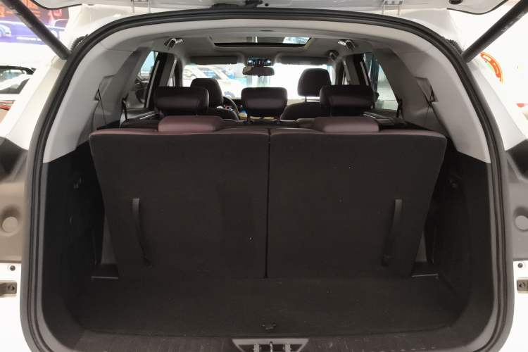 Used JETOUR X90 PLUS 2025 Beyond Edition 1.6TD DCT Villa PRO 7-Seater Trunk