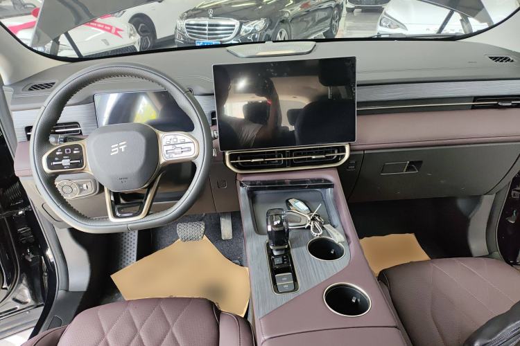 Used JETOUR X90 PRO 2024 1.6T DCT Ultimate 7-Seater Center Console