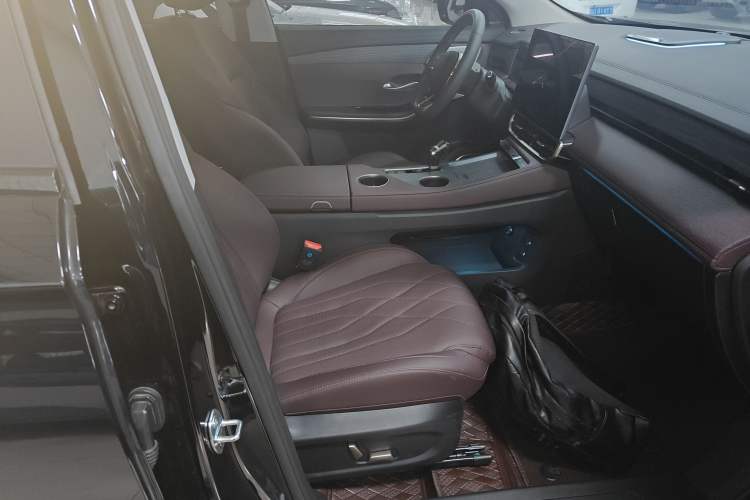 Used JETOUR X90 PRO 2024 1.6T DCT Ultimate 7-Seater Right Front Seat