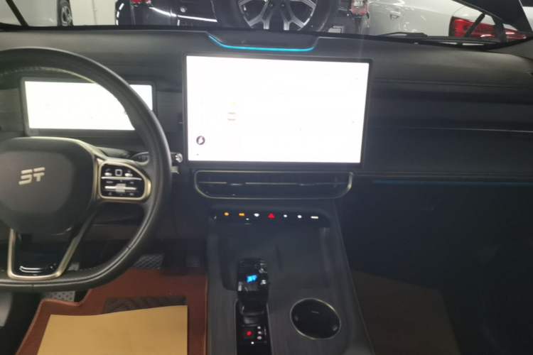 Used JETOUR X90 PRO 2024 2.0T DCT Prestige 7-Seater Audio And AC Panel