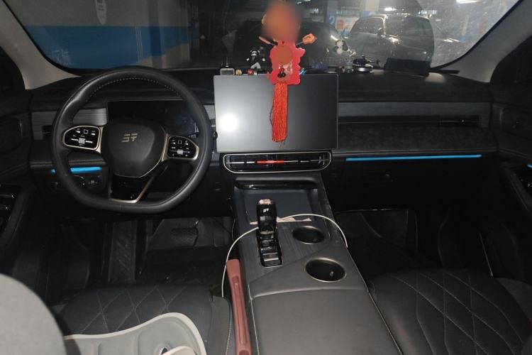 Used JETOUR X90 PRO 2024 1.6T DCT Luxury Edition 7-Seater Center Console